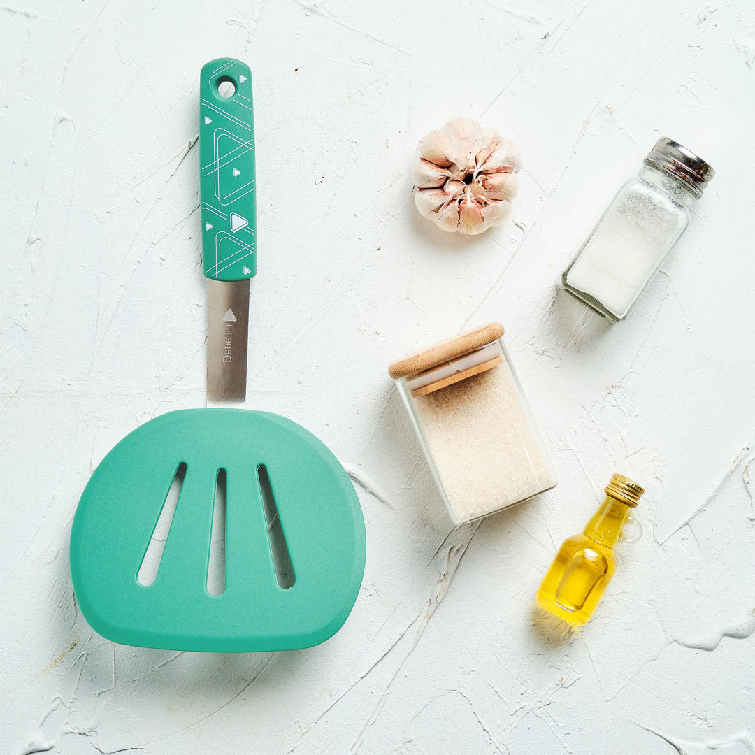 Debellin Big Spatula - Snap Turner